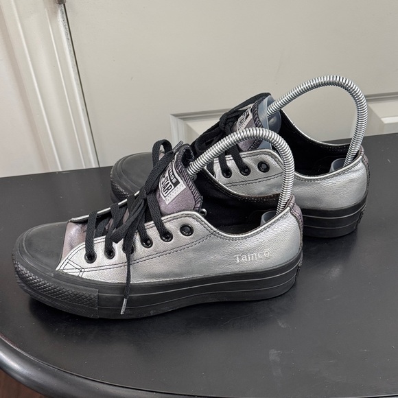 Converse Platform Women's Metallic Silver and Black Sneakers, Sz 7 - Picture 5 of 11